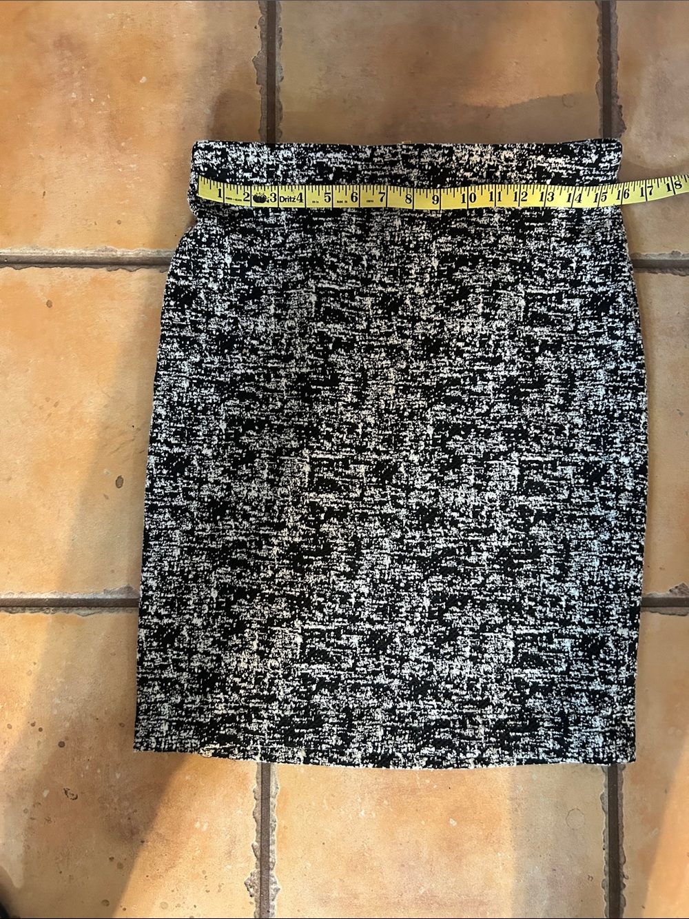 Philosophy Black and White Tweed Pencil Skirt - Picture 4 of 5